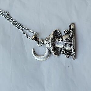Mushrooms house pendant with moon. Base metal Ajustable chain